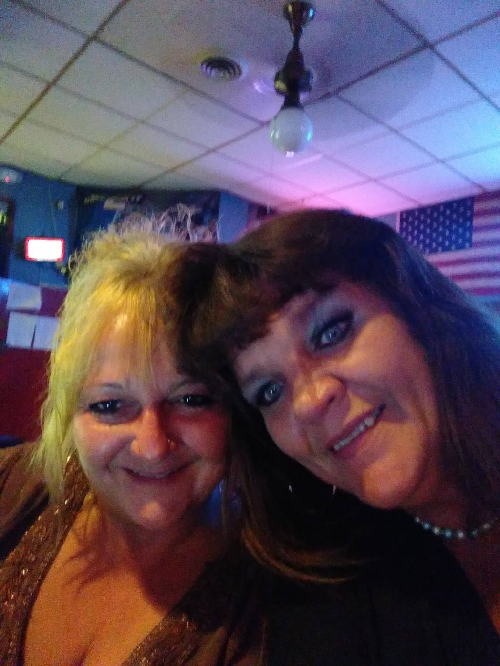 Meet and Greet Bar & Grill | restaurant | 4629 W 130th St, Cleveland, OH 44135, USA | 2163312834 OR +1 216-331-2834