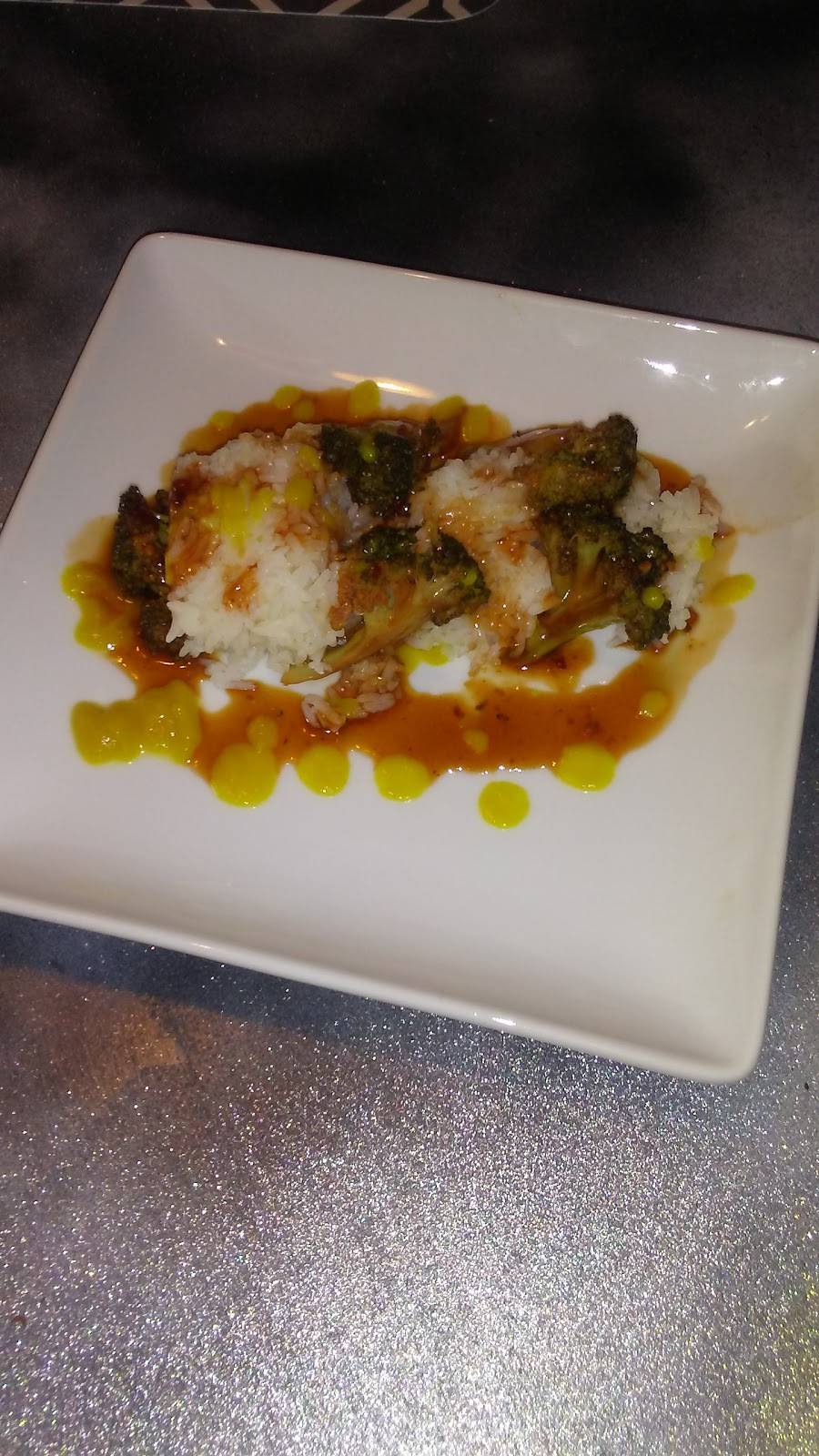 New Kings Wok Chinese Restaurant | restaurant | 6081 NY-96, Farmington, NY 14425, USA | 5857421880 OR +1 585-742-1880