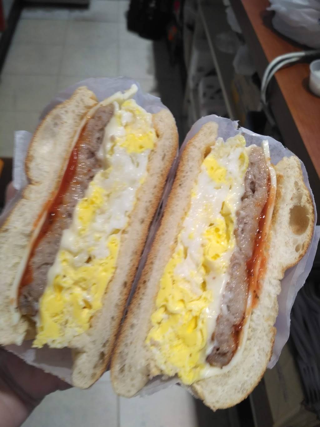 Museum Deli | restaurant | 333 Spring Garden St, Philadelphia, PA 19123, USA | 2156250997 OR +1 215-625-0997