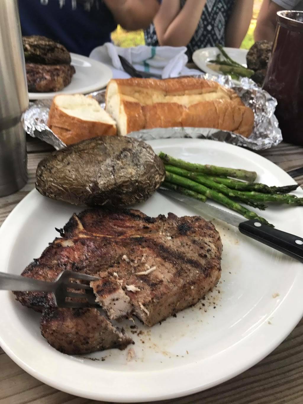 Marshall Steakhouse | restaurant | 2379 Hwy. 178 West, Holly Springs, MS 38635, USA | 6622522424 OR +1 662-252-2424