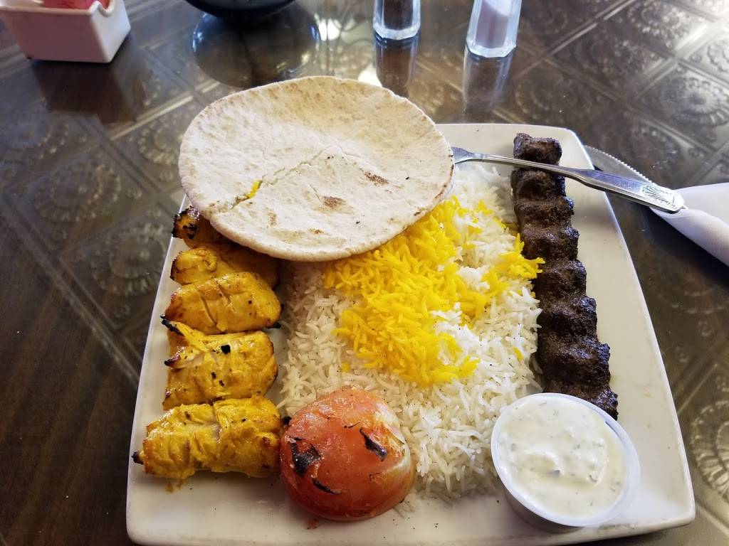 Moreys Place | restaurant | 303 El Camino Real, Tustin, CA 92780, USA | 7144862528 OR +1 714-486-2528