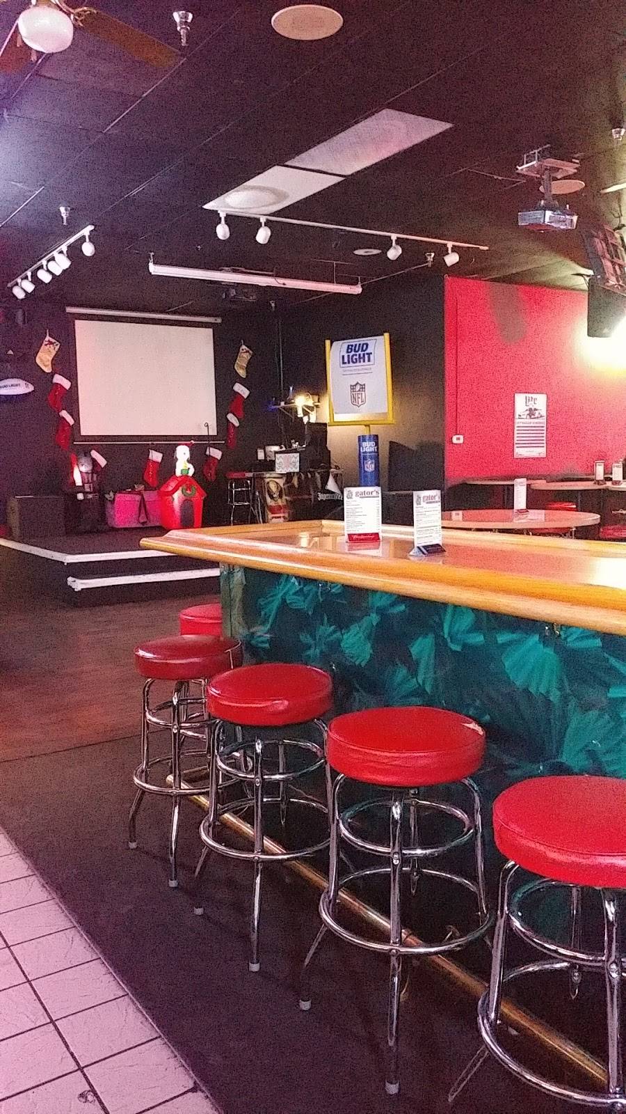 Gators Sports Bar & Grill | restaurant | 12249 Hesperia Rd, Victorville, CA 92395, USA | 7609557860 OR +1 760-955-7860