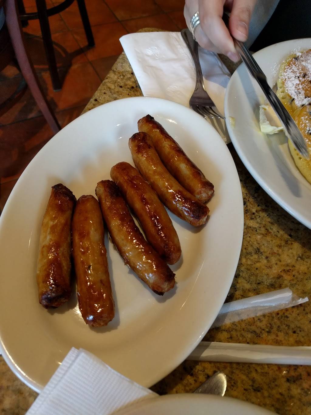 Blue Star | restaurant | 11 Corinth St, Roslindale, MA 02131, USA | 6173239638 OR +1 617-323-9638