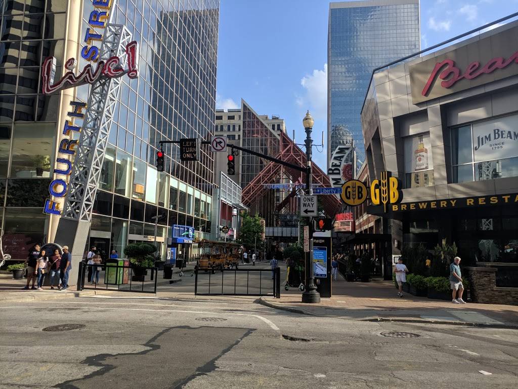 Smashburger | Delivery & Takeout Available | restaurant | 312 S 4th St Suite 300, Louisville, KY 40202, USA | 5025831500 OR +1 502-583-1500