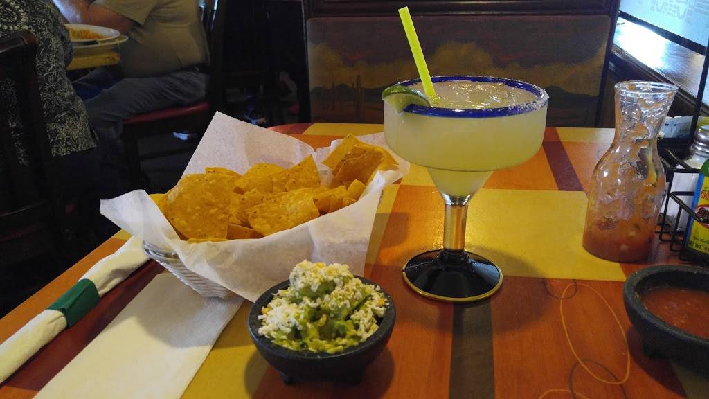 El Salto Restaurant | restaurant | 9611 Calumet Ave, Munster, IN 46321, USA | 2198360600 OR +1 219-836-0600