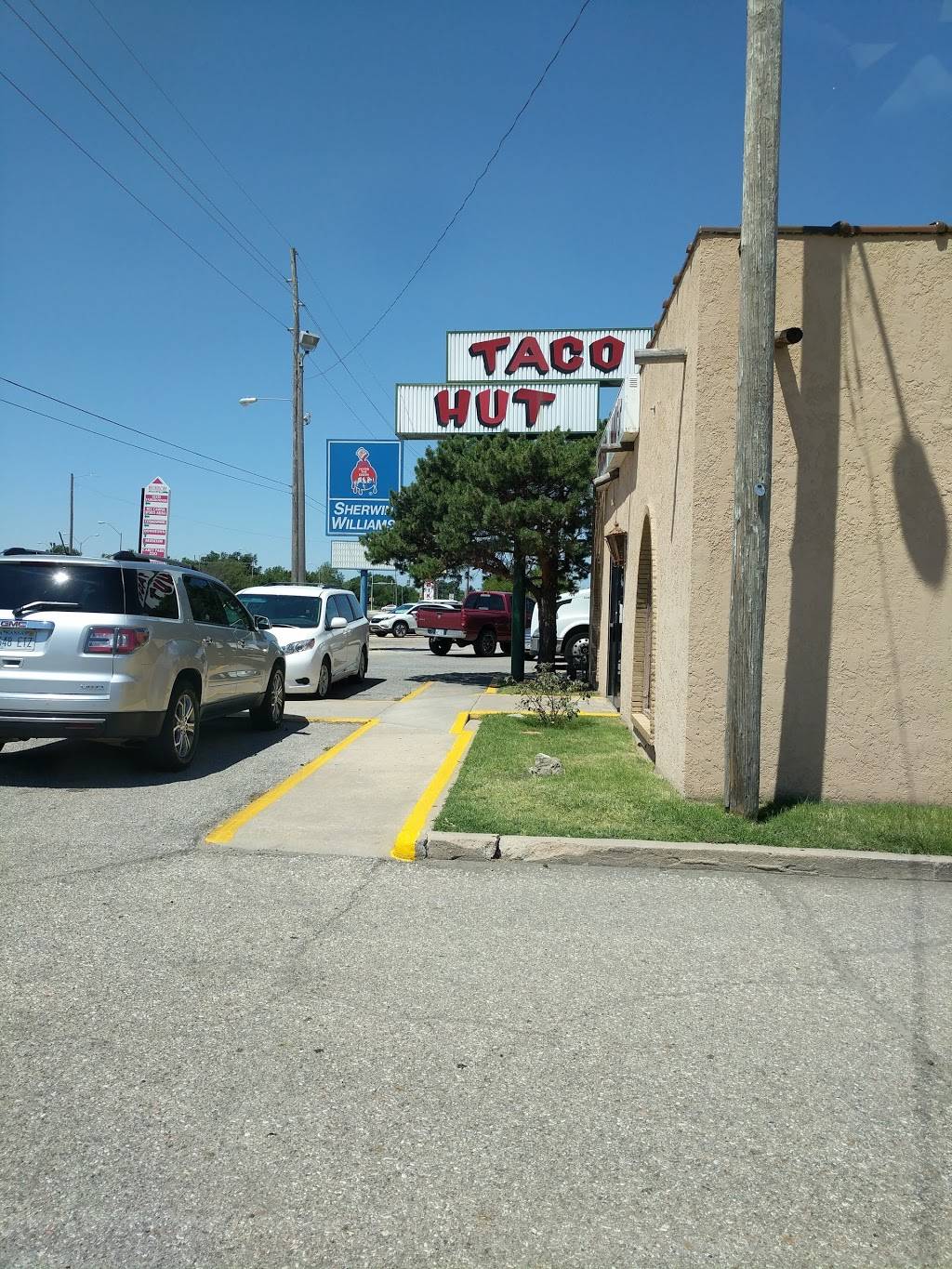 Taco Hut | restaurant | 600 E 30th Ave, Hutchinson, KS 67502, USA | 6206658541 OR +1 620-665-8541