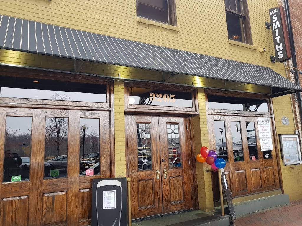Mr. Smiths of Georgetown | restaurant | 3205 K St NW, Washington, DC 20007, USA | 2028995874 OR +1 202-899-5874