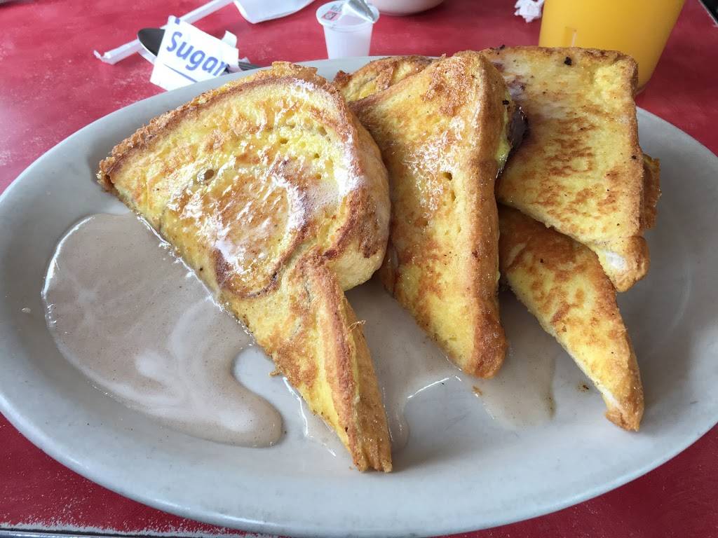 Auburn Diner | restaurant | 64 Columbus St, Auburn, NY 13021, USA | 3152537375 OR +1 315-253-7375