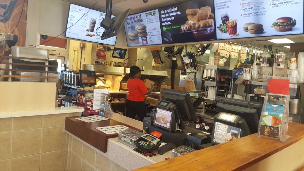 McDonalds | cafe | 17956 U.S. Hwy 280 W, Dadeville, AL 36853, USA | 2568258744 OR +1 256-825-8744