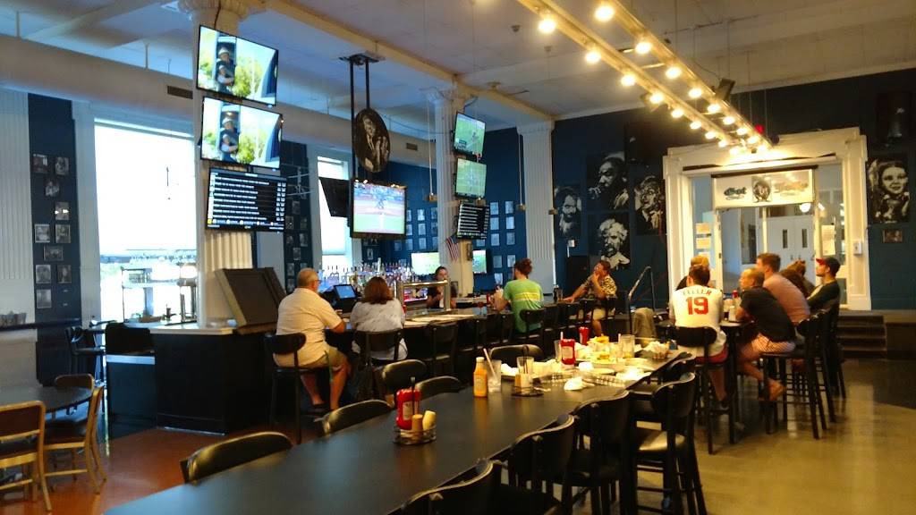 The Jolly Scholar | restaurant | 11111 Euclid Ave, Cleveland, OH 44106, USA | 2163680090 OR +1 216-368-0090