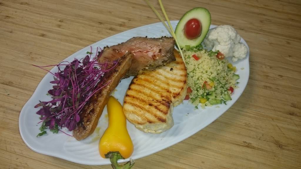 Restaurant Le Parvis Du Vieux | restaurant | 1295 Rue Girouard O, Saint-Hyacinthe, QC J2S 2Z2, Canada | 4507740007 OR +1 450-774-0007