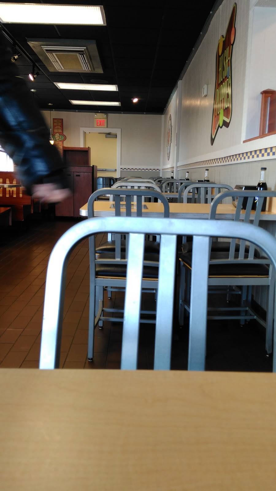 Long John Silvers | restaurant | 1015 S Green River Rd, Evansville, IN 47715, USA | 8124763662 OR +1 812-476-3662