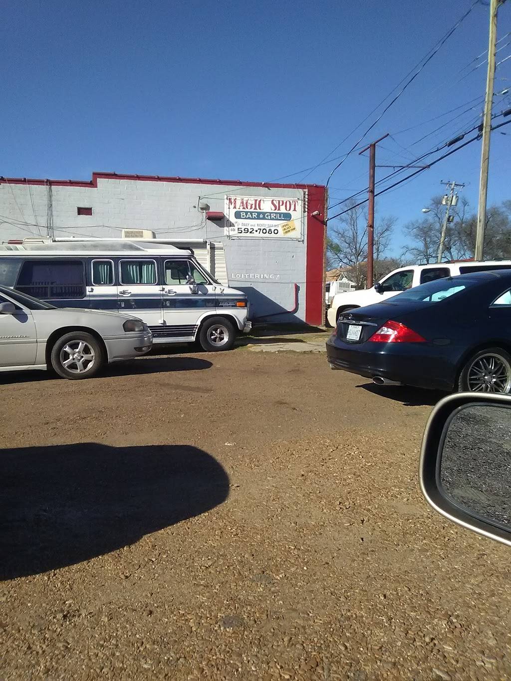 Magic Spot | restaurant | 1805 Bailey Ave, Jackson, MS 39203, USA | 6015927080 OR +1 601-592-7080