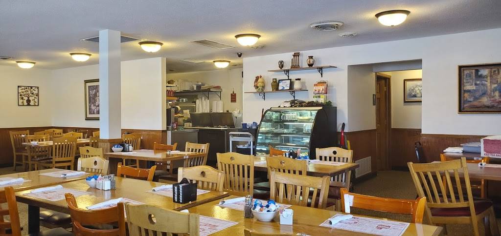 Four Seasons Family Restaurant | restaurant | 13469 OH-15, Montpelier, OH 43543, USA | 4194853261 OR +1 419-485-3261