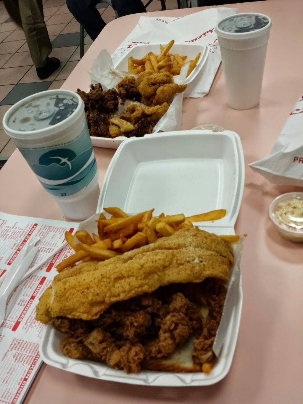 Hip Hop Fish & Chicken | restaurant | 912 Taylor Ave, Towson, MD 21286, USA | 4103216565 OR +1 410-321-6565