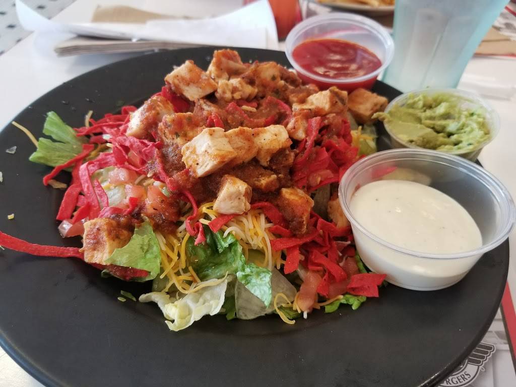 Steak n Shake | restaurant | 3488 Alpine Ave NW, Grand Rapids, MI 49544, USA | 6167857082 OR +1 616-785-7082