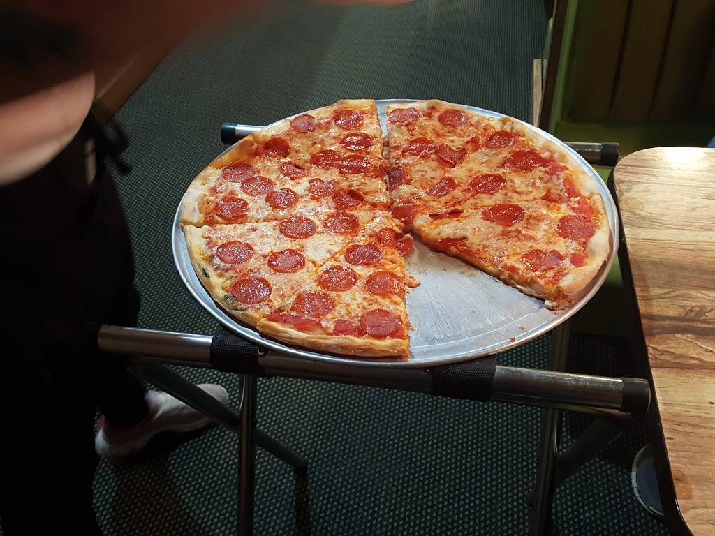 Kings | New York Pizza & Restaurant | restaurant | 499 Rosebud Ave, Clarksburg, WV 26301, USA | 3043260080 OR +1 304-326-0080