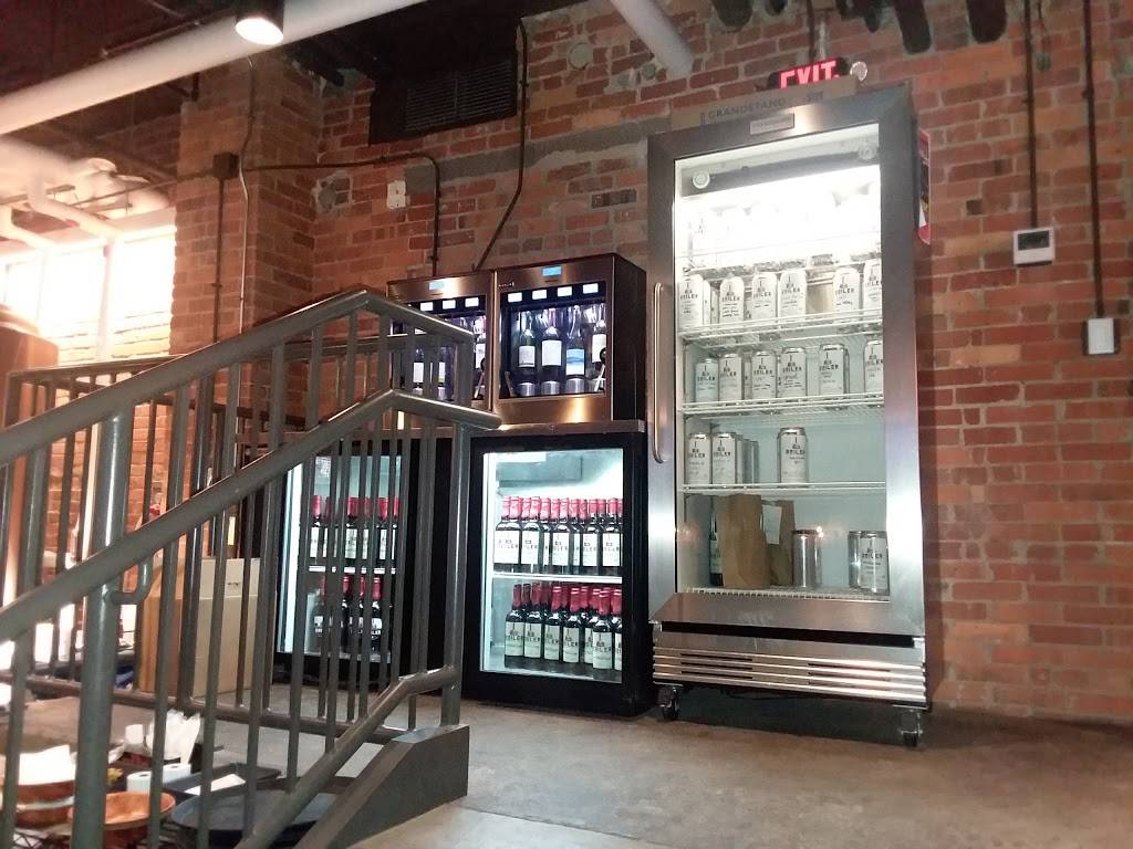 Boiler Bar and Grille | restaurant | 245 Tully Rd, Orange, MA 01364, USA | 9782489700 OR +1 978-248-9700