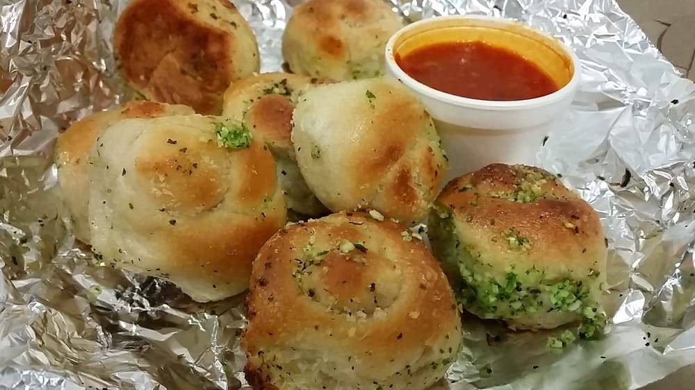 Marias Pizza | restaurant | 7101 Fort Hamilton Pkwy, Brooklyn, NY 11228, USA | 7187459326 OR +1 718-745-9326