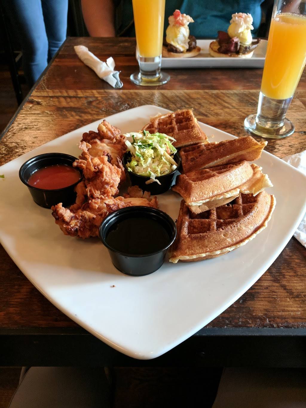 Ale Marys Beer Hall | restaurant | 316 S Main St, Royal Oak, MI 48067, USA | 2482681939 OR +1 248-268-1939