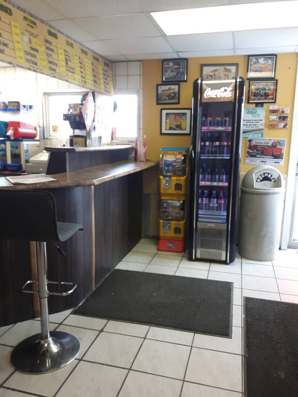 Chez Fritz | restaurant | 562 Boulevard Maloney E, Gatineau, QC J8P 1G1, Canada | 8196639195 OR +1 819-663-9195