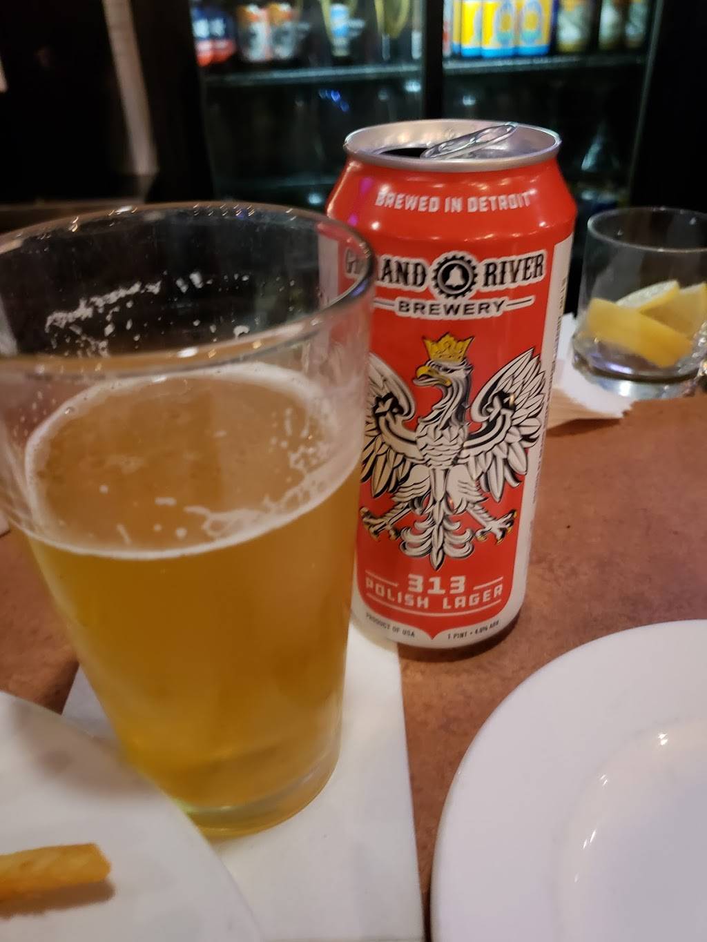 The Pier | restaurant | 39504 Jefferson Ave, Harrison Charter Township, MI 48045, USA | 5862675143 OR +1 586-267-5143