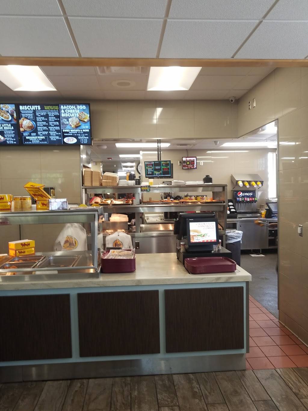 Bojangles Famous Chicken n Biscuits | restaurant | 3661 Inner Perimeter Rd, Valdosta, GA 31602, USA | 2292497985 OR +1 229-249-7985