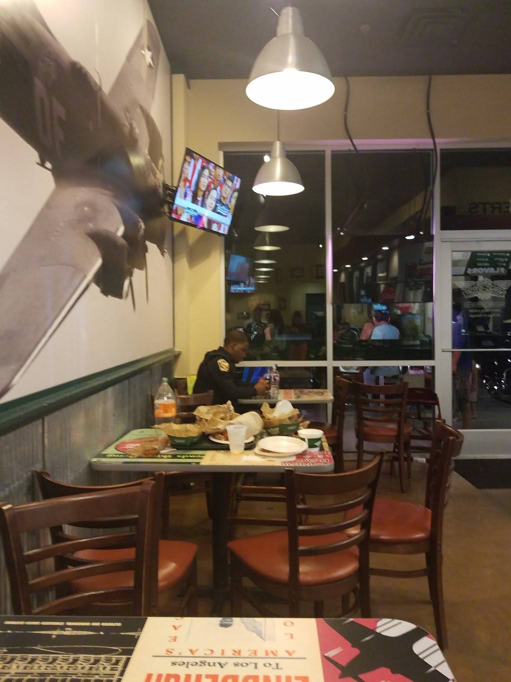 Wingstop | restaurant | 2718 E Berry St, Fort Worth, TX 76105, USA | 8175349464 OR +1 817-534-9464