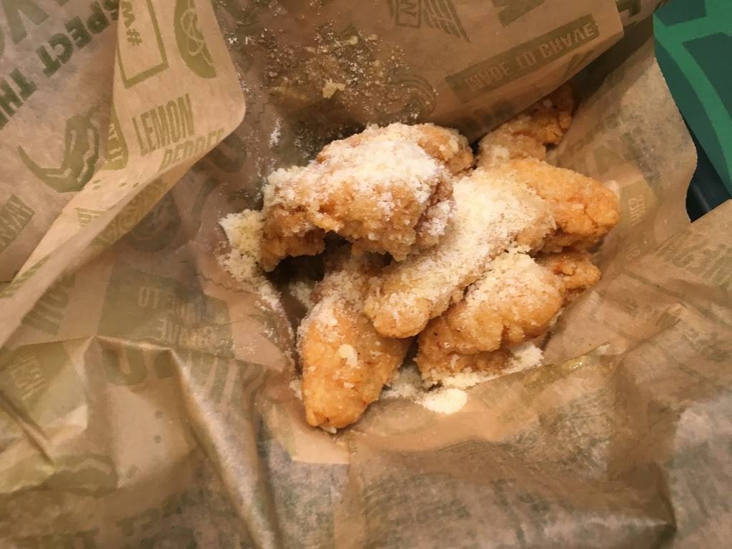 Wingstop | restaurant | 3584 S Figueroa St, Los Angeles, CA 90007, USA | 2137459464 OR +1 213-745-9464