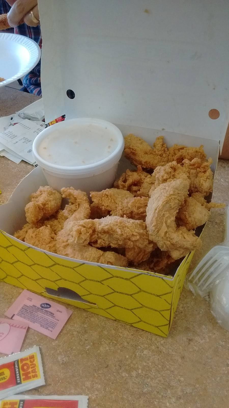 Chicken Express | restaurant | 200 Cummins St, Bowie, TX 76230, USA | 9408723600 OR +1 940-872-3600