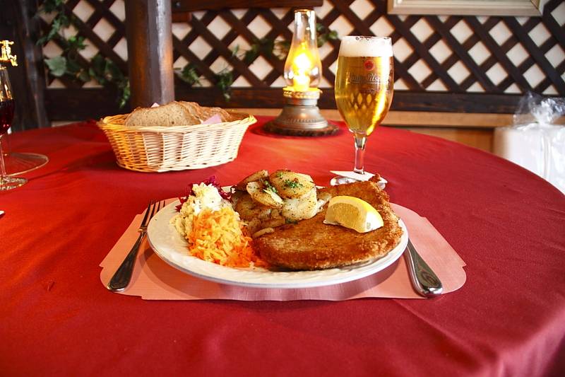 German Restaurant Stammtisch | restaurant | 1204 Echo Ave, Seaside, CA 93955, USA | 8318993070 OR +1 831-899-3070