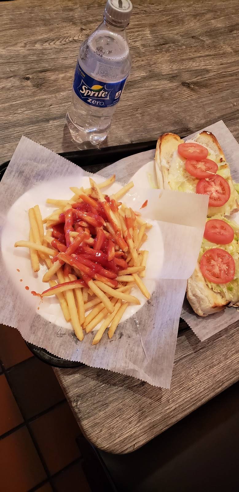 Newton Pizza House | restaurant | 57 Lincoln St, Newton Highlands, MA 02461, USA | 6173338195 OR +1 617-333-8195