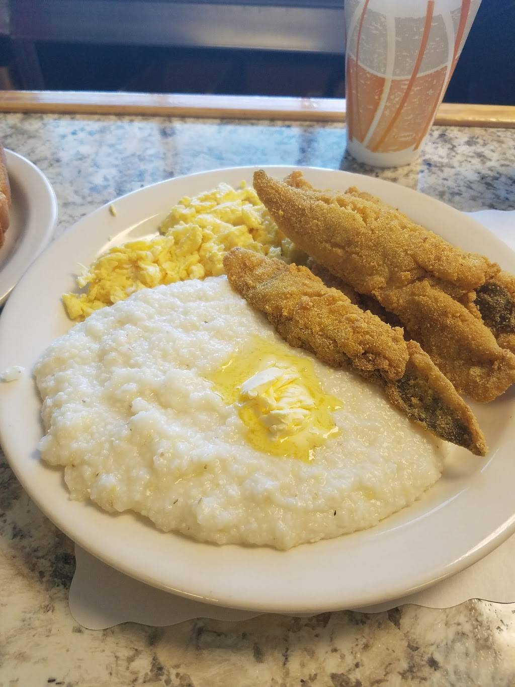 Sisters Restaurant LLC | restaurant | 2756 Main St, Hartford, CT 06120, USA | 8605271234 OR +1 860-527-1234