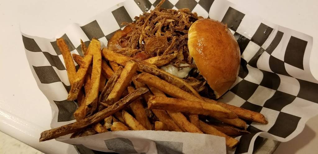 Eats & Sweets | restaurant | 305 Pylesville Rd, Pylesville, MD 21132, USA | 4434240800 OR +1 443-424-0800