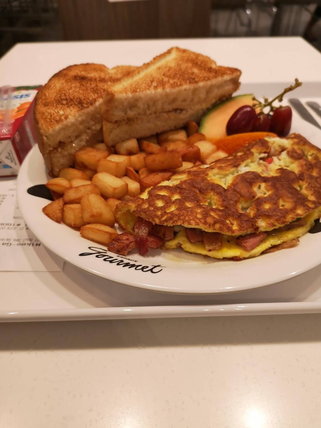 Toujours Mikes | restaurant | 5401 Boulevard des Galeries, Québec, QC G2K 1N4, Canada | 4186274695 OR +1 418-627-4695