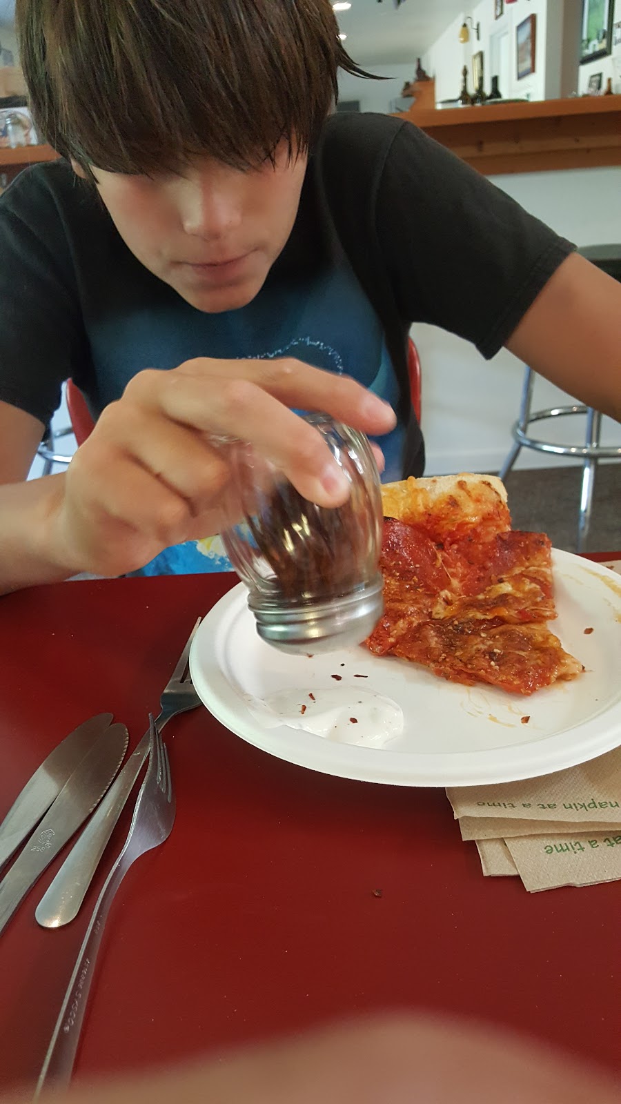 Outta Gas Pizza | restaurant | 1685 Hwy 101 N, Yachats, OR 97498, USA | 5415474424 OR +1 541-547-4424