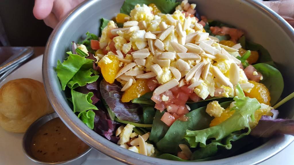 Hickory Tavern | restaurant | 595 Brookwood Village, Homewood, AL 35209, USA | 2059681311 OR +1 205-968-1311