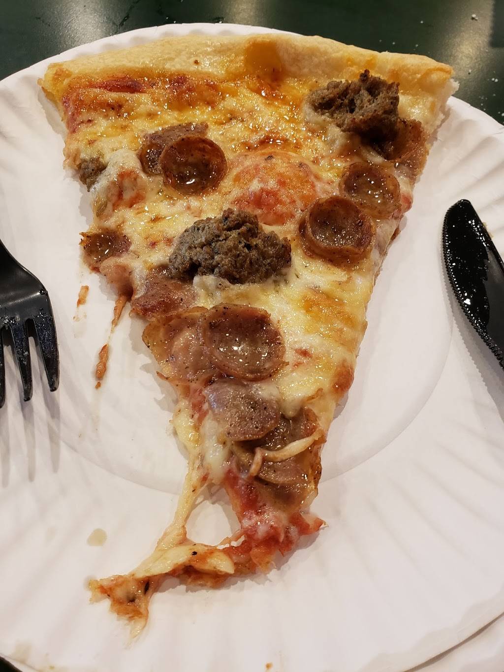 Kendall Pond Pizza Restaurant | restaurant | 7 Mammoth Rd, Windham, NH 03087, USA | 6035955990 OR +1 603-595-5990