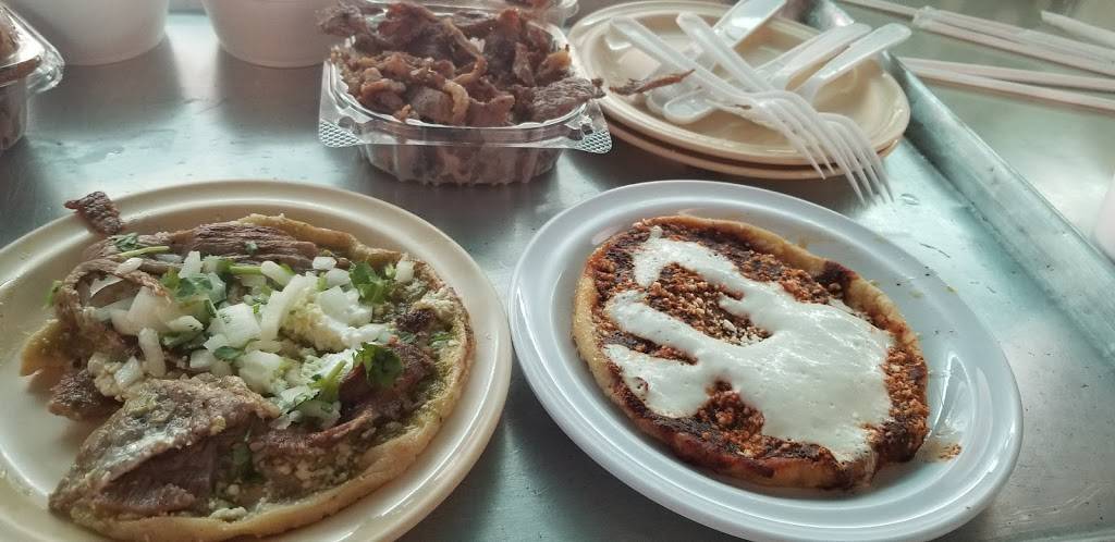 Restaurant Onofre | restaurant | 12417 Alameda St, Compton, CA 90222, USA | 3106378419 OR +1 310-637-8419