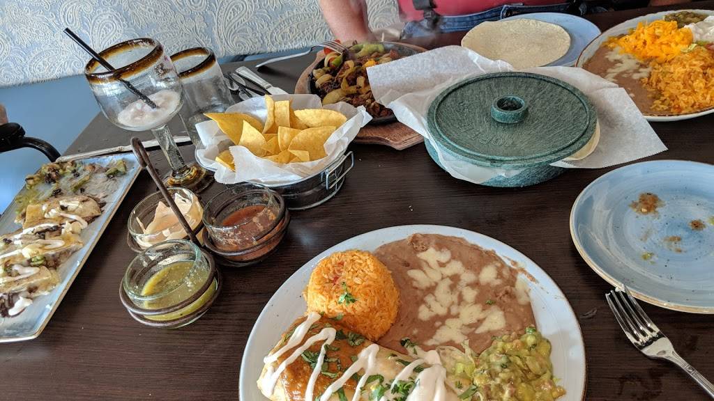 Tequilas Mexican Cantina | restaurant | 979 Main St, Wakefield, MA 01880, USA | 7815873500 OR +1 781-587-3500