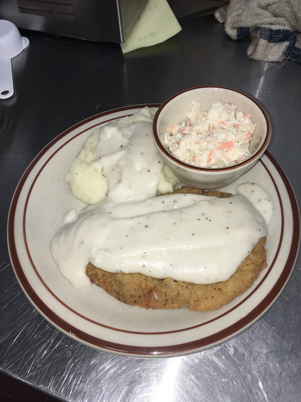 Loose Caboose | restaurant | 2 Dills St, Dillsboro, NC 28725, USA | 8286311431 OR +1 828-631-1431