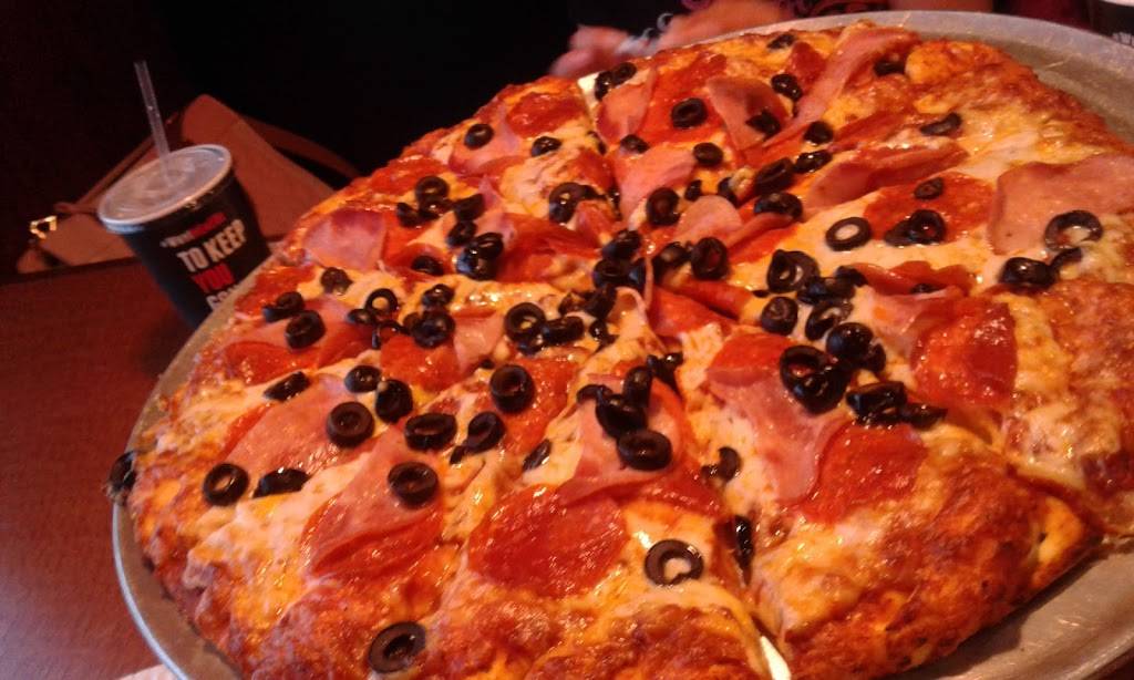 Me-N-Eds Pizzeria | restaurant | 7025 N West Ave, Fresno, CA 93711, USA | 5594360563 OR +1 559-436-0563