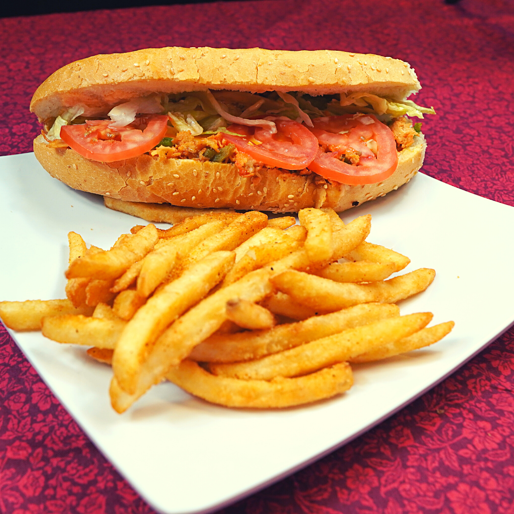 Subtastic | restaurant | 7737 Wyoming Ave, Dearborn, MI 48126, USA | 3137724000 OR +1 313-772-4000
