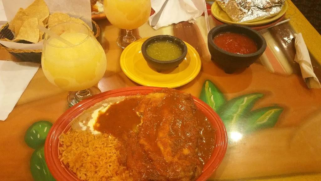 Carlitos Mexican Restaurant | restaurant | 467 Greenbrier Vally Mall Dr, Lewisburg, WV 24901, USA | 3046453891 OR +1 304-645-3891