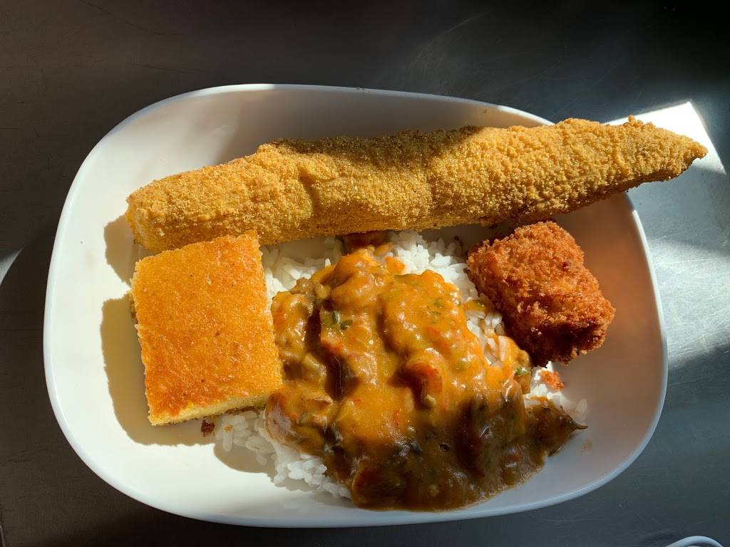 Selena’s Custom Kitchen | restaurant | 13110 NE Sandy Blvd, Portland, OR 97230, USA | 5033093495 OR +1 503-309-3495