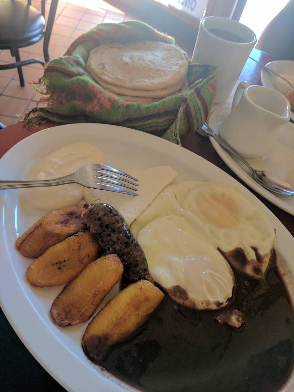 El Rinconcito Chapin | restaurant | 3831 International Blvd, Oakland, CA 94601, USA | 5102134434 OR +1 510-213-4434