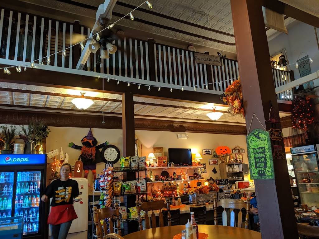 Coal Bucket Restuarant | restaurant | 238 W Main St, Kitzmiller, MD 21538, USA | 3014533377 OR +1 301-453-3377