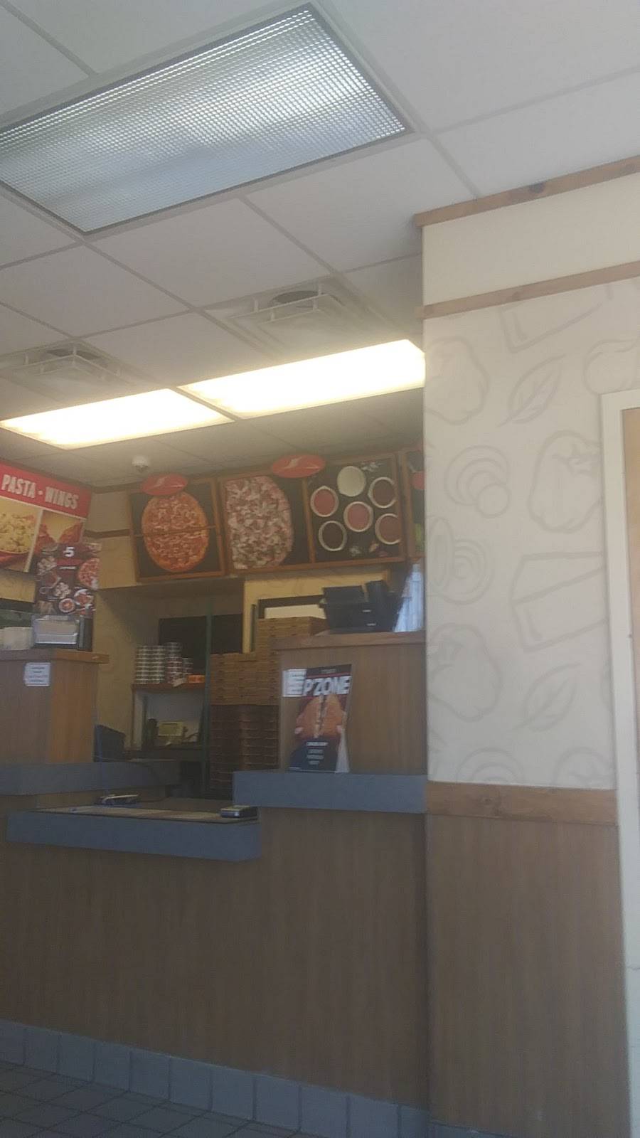 Pizza Hut | restaurant | 1901 W Main St, Mesa, AZ 85201, USA | 4808272688 OR +1 480-827-2688