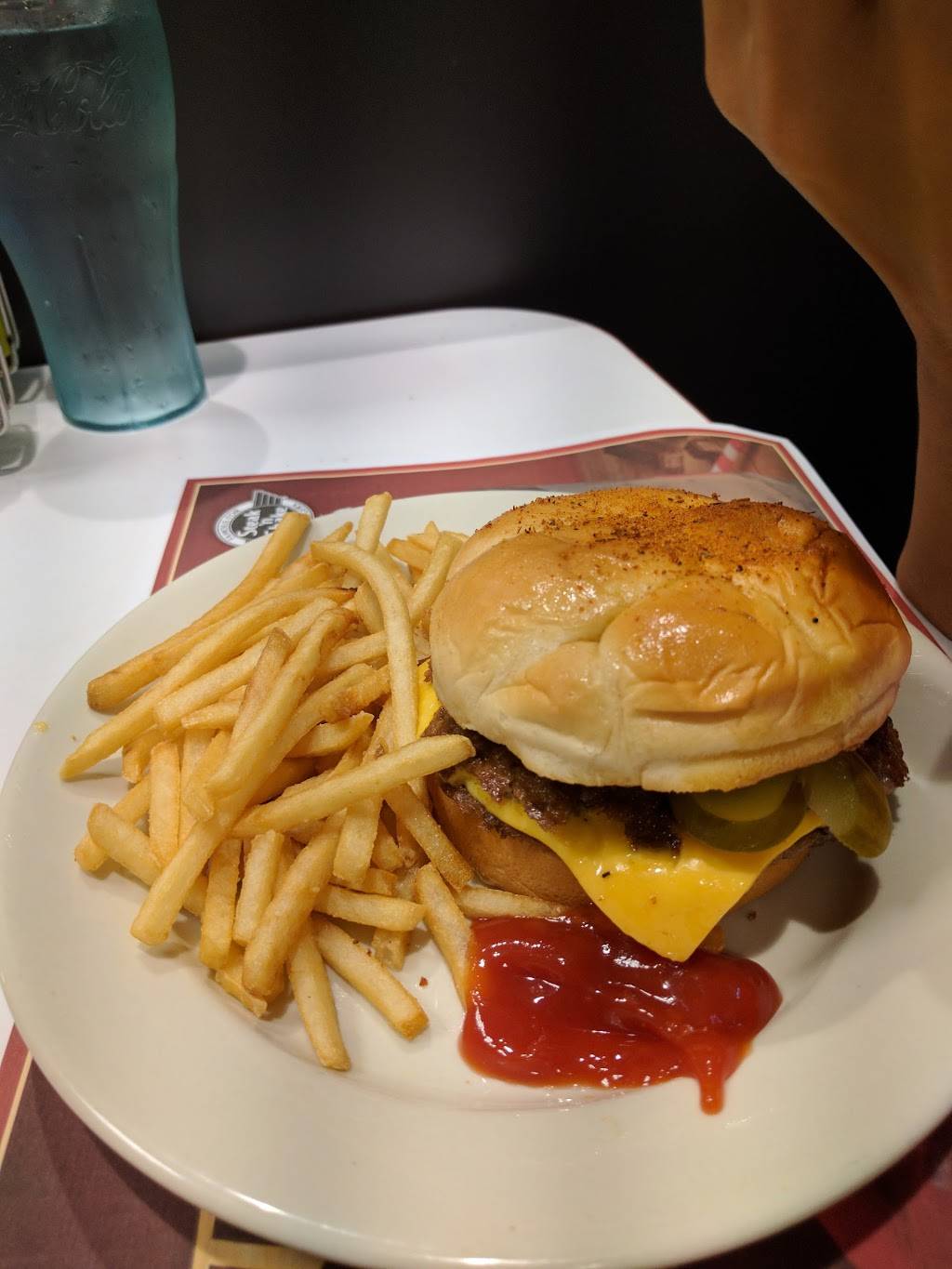 Steak n Shake | restaurant | 1450 E, FL-582, Tampa, FL 33612, USA | 8139719700 OR +1 813-971-9700