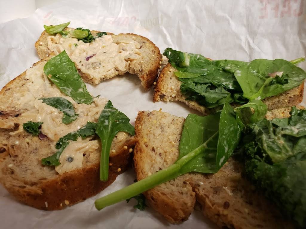 Tropical Smoothie Cafe | restaurant | 7354 Haggerty Rd, West Bloomfield Township, MI 48322, USA | 2487883500 OR +1 248-788-3500